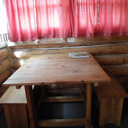 Gold Camp Cabins 卡斯特 外观 照片