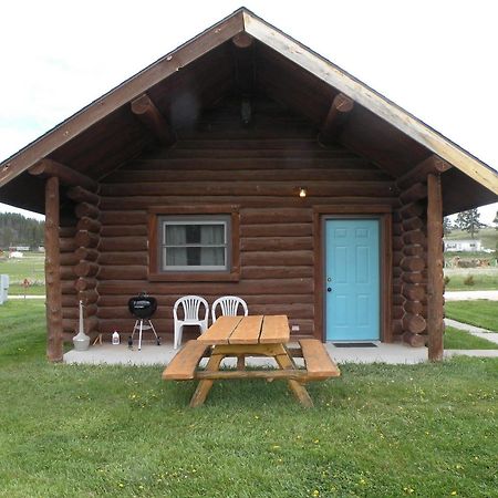 Gold Camp Cabins 卡斯特 外观 照片